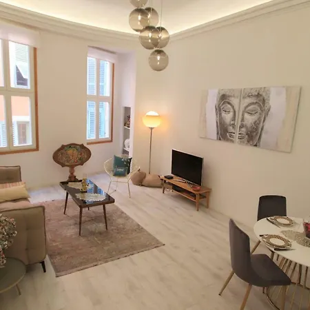 Le Senat Apartment