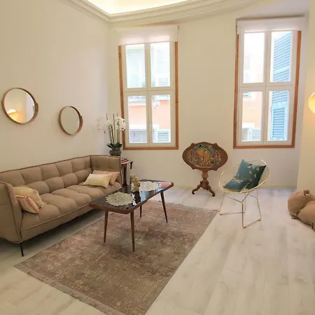 Le Senat Apartment